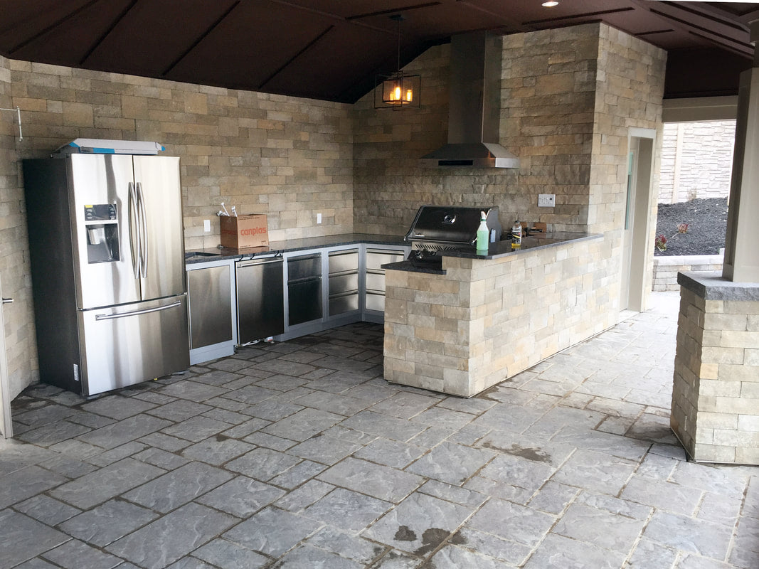 Stone Pool House & Cabana